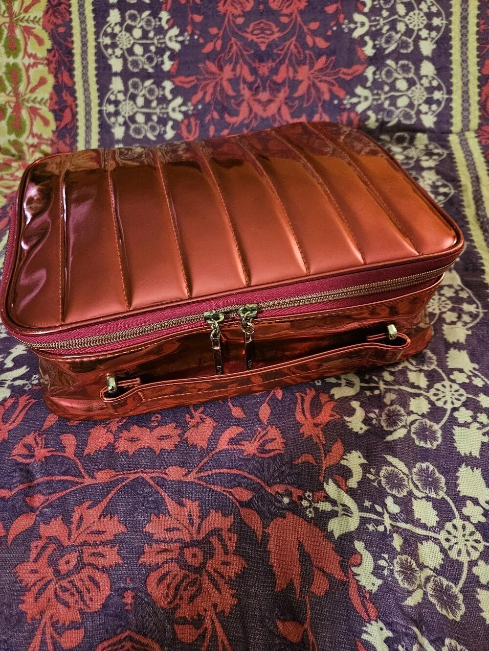 Lancome   Metallic Red Women’s Travel Cosmetic Case